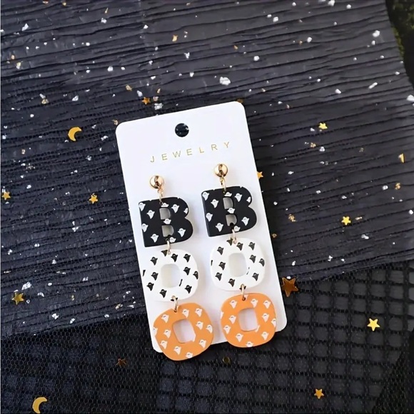 BOO Earrings - Picture 1 of 2